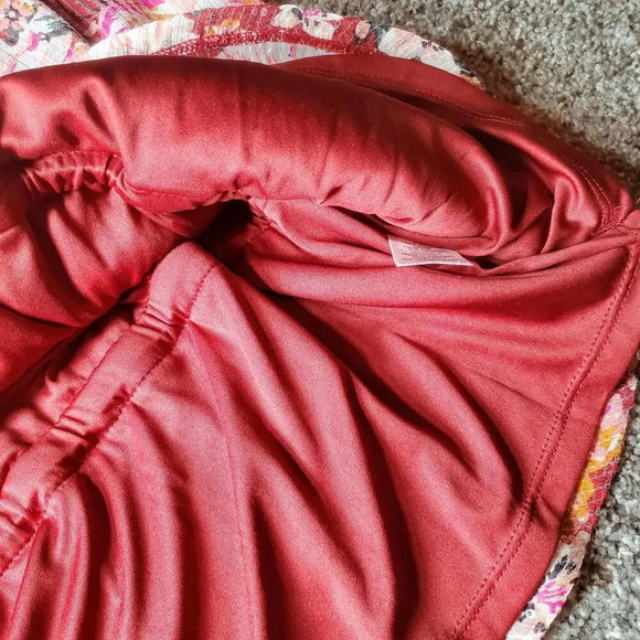 NWT Women's LC Lauren Conrad Puff Sleeve Sequin Wrap Top Size 2X - Picture 13 of 16